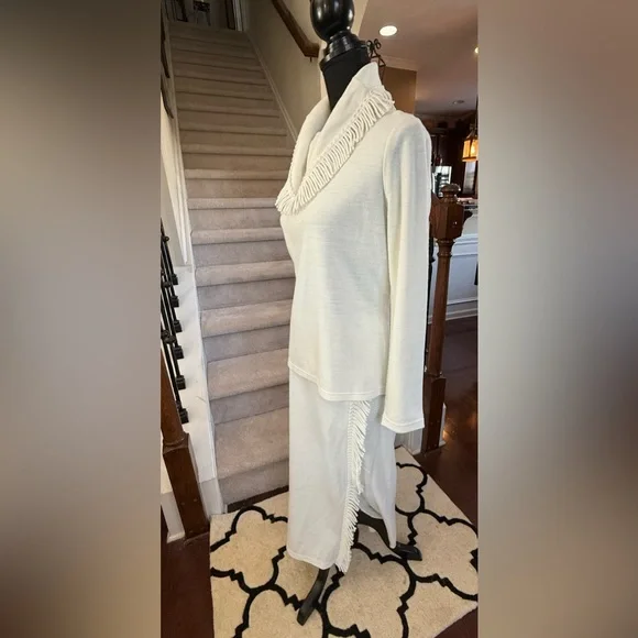 Ladies White Skirt Set with Fringe Detail - Picture 4 of 5